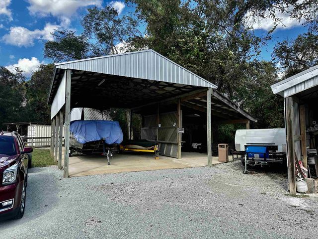 3060 CATFISH LN, Crump, TN 38327