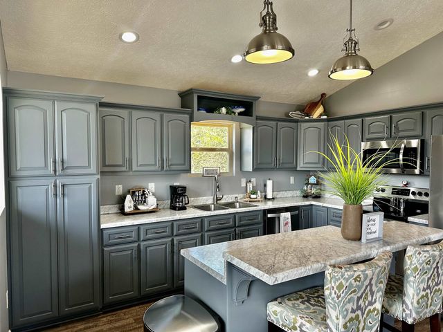 3060 CATFISH LN, Crump, TN 38327