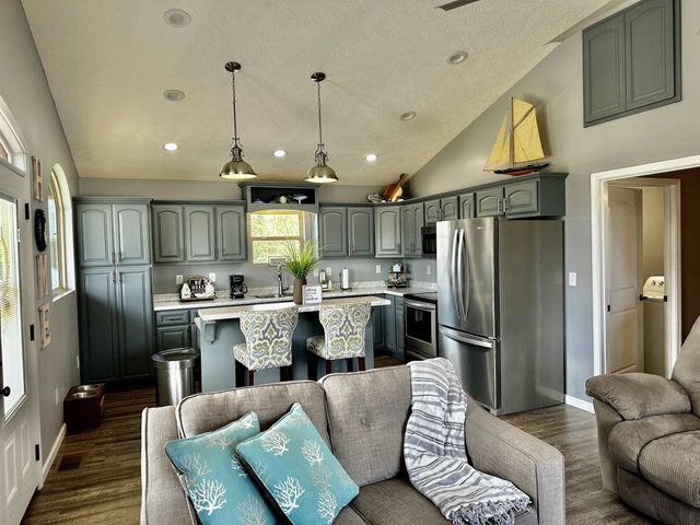 3060 CATFISH LN, Crump, TN 38327