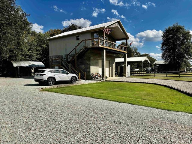 3060 CATFISH LN, Crump, TN 38327