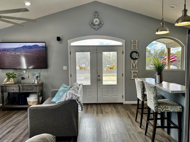 3060 CATFISH LN, Crump, TN 38327