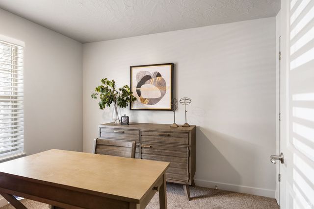 228 N LONE ROCK DR, Hurricane, UT 84737