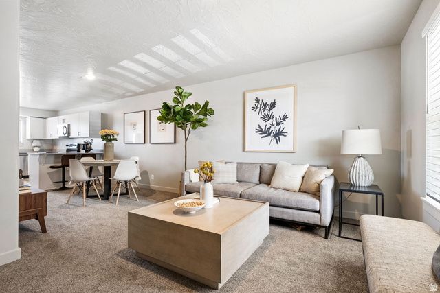 228 N LONE ROCK DR, Hurricane, UT 84737