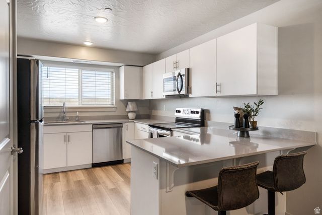 228 N LONE ROCK DR, Hurricane, UT 84737