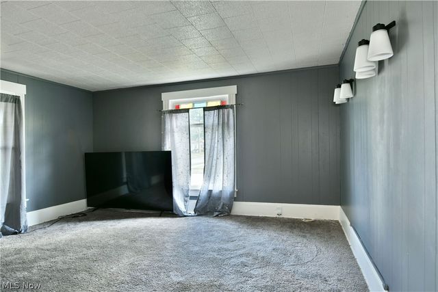 304 Cherry Avenue, Niles, OH 44446