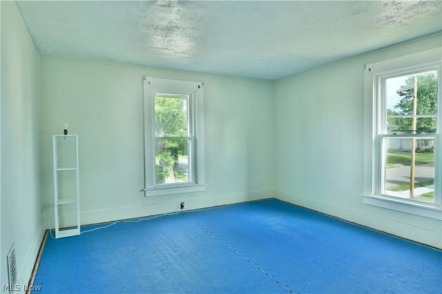 304 Cherry Avenue, Niles, OH 44446
