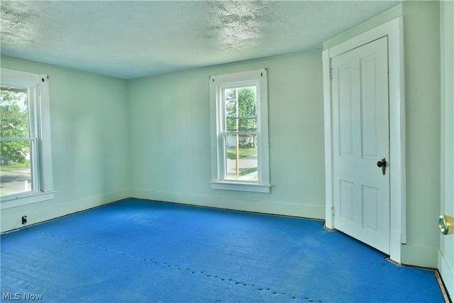 304 Cherry Avenue, Niles, OH 44446