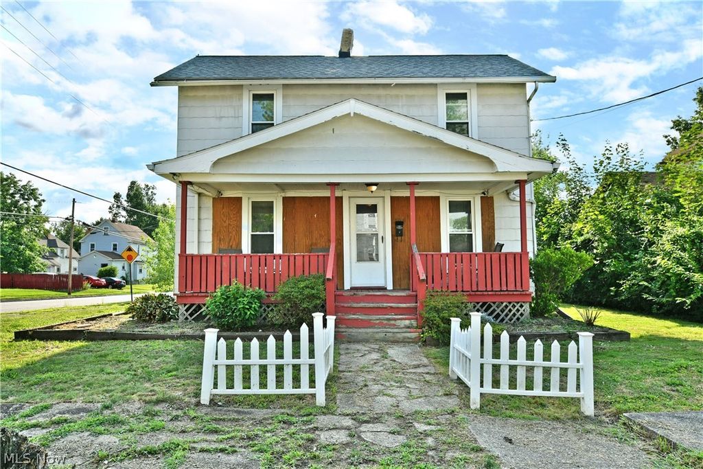 304 Cherry Avenue, Niles, OH 44446
