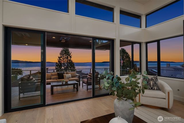 17626 Talbot Road, Edmonds, WA 98026