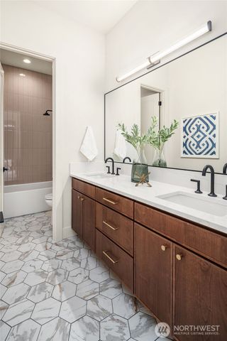 17626 Talbot Road, Edmonds, WA 98026