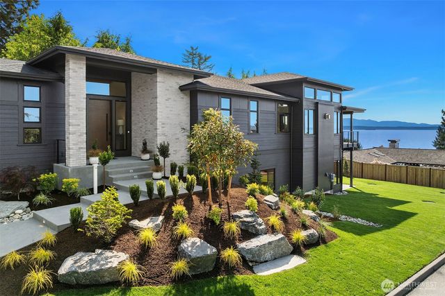 17626 Talbot Road, Edmonds, WA 98026
