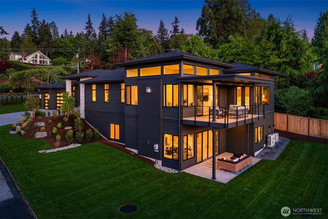 17626 Talbot Road, Edmonds, WA 98026