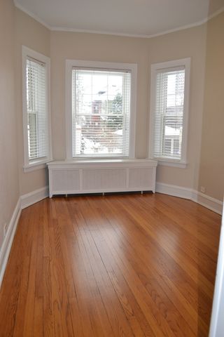 1055 W North Shore Avenue 1W, Chicago, IL 60626
