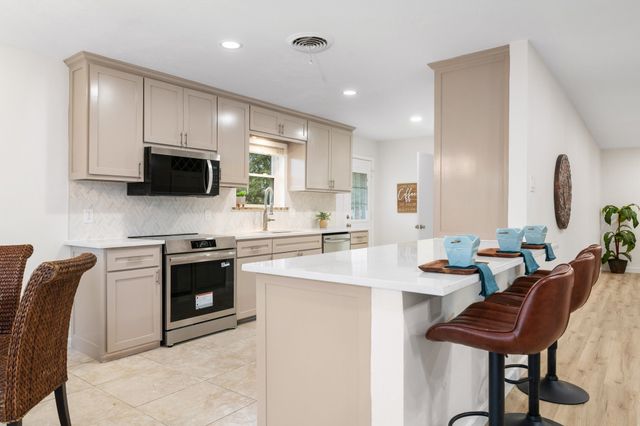 6525 Dakar Road W, Fort Worth, TX 76116