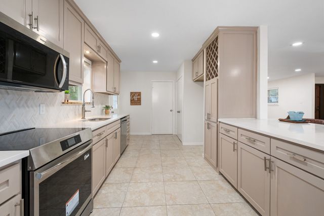 6525 Dakar Road W, Fort Worth, TX 76116