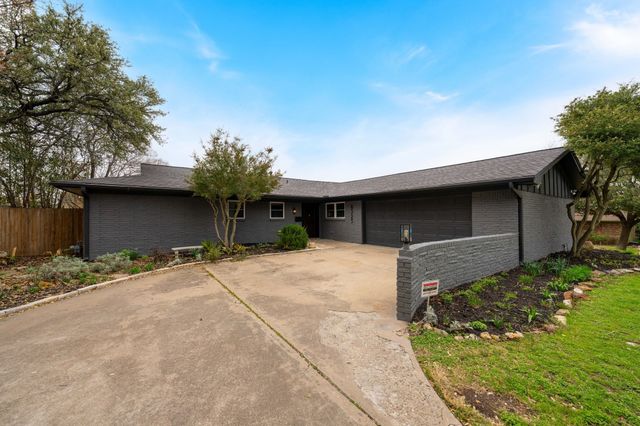 6525 Dakar Road W, Fort Worth, TX 76116