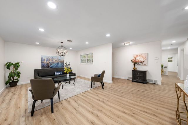 6525 Dakar Road W, Fort Worth, TX 76116