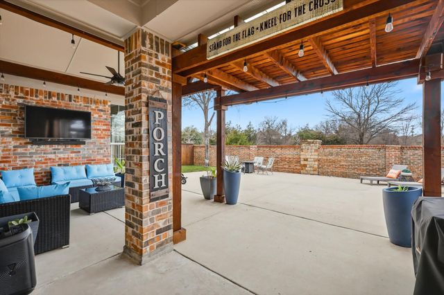 1013 Dayton Drive, Lantana, TX 76226