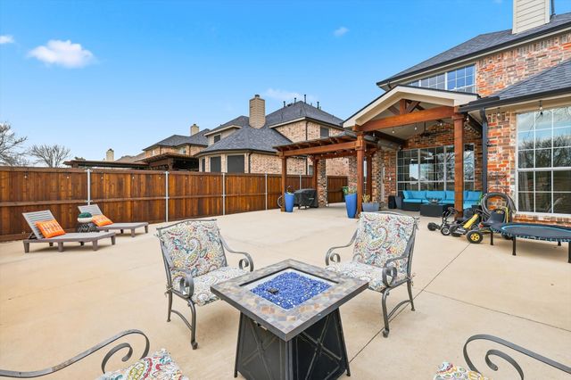 1013 Dayton Drive, Lantana, TX 76226