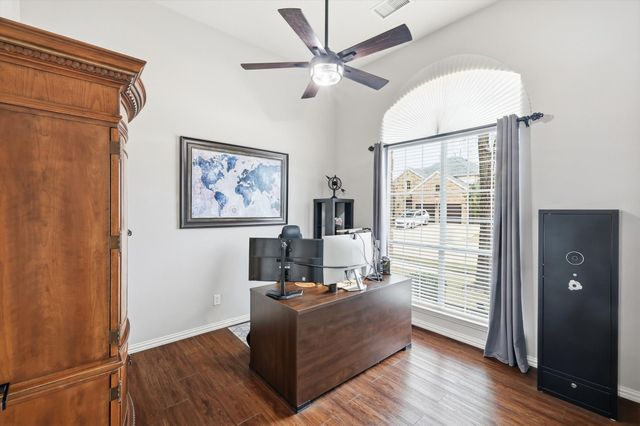 1013 Dayton Drive, Lantana, TX 76226