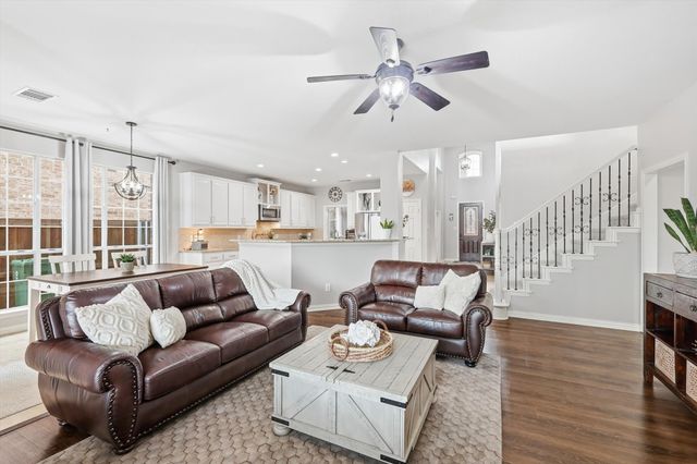 1013 Dayton Drive, Lantana, TX 76226