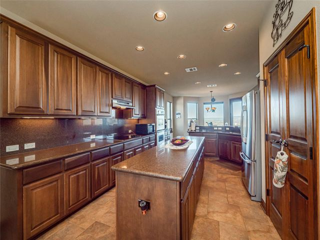 21012 North Ridge ST, Lago Vista, TX 78645