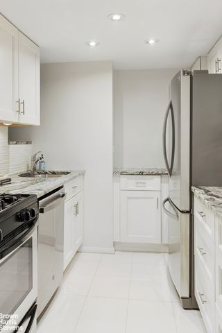 148 W 23rd St Apt 3A, New York City, NY 10011