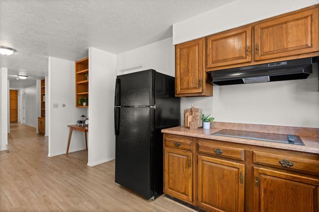 11 Riverside Road, Peralta, NM 87042
