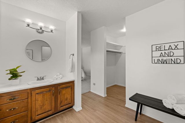 11 Riverside Road, Peralta, NM 87042