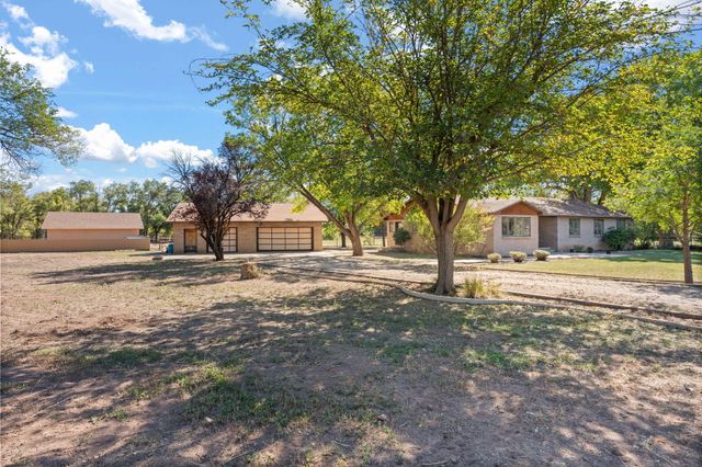 11 Riverside Road, Peralta, NM 87042