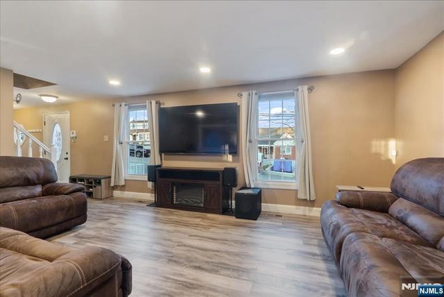 239 Lexington Avenue, Paterson, NJ 07502