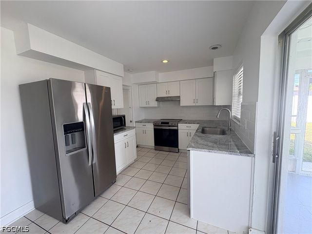 436 Bayshore DR, Cape Coral, FL 33904