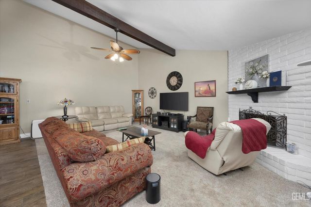 705 Bermuda Street, Bakersfield, CA 93301