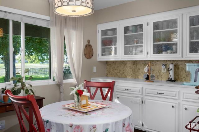 705 Bermuda Street, Bakersfield, CA 93301