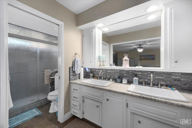 705 Bermuda Street, Bakersfield, CA 93301