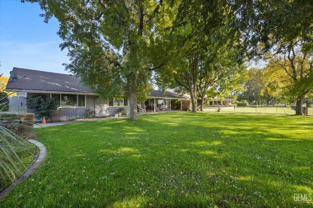 705 Bermuda Street, Bakersfield, CA 93301