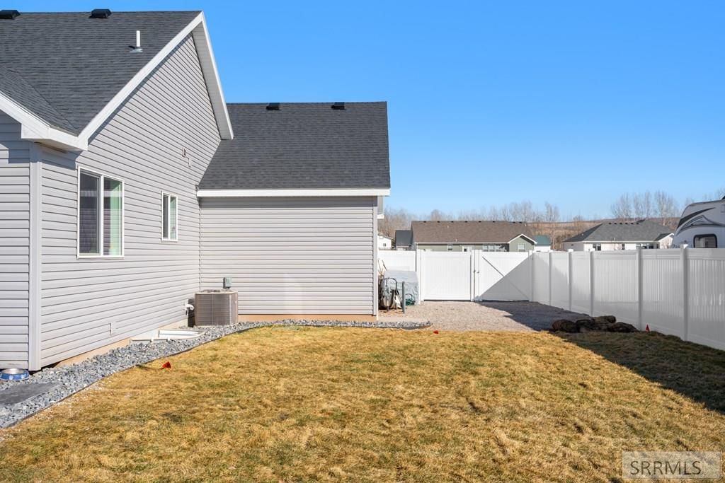 Image 14 of property listing at 1880 Bellagio Drive, Idaho Falls, ID 83401