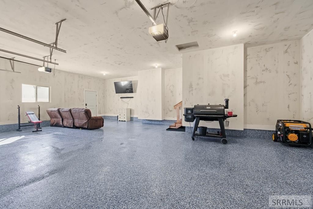 Image 4 of property listing at 1880 Bellagio Drive, Idaho Falls, ID 83401