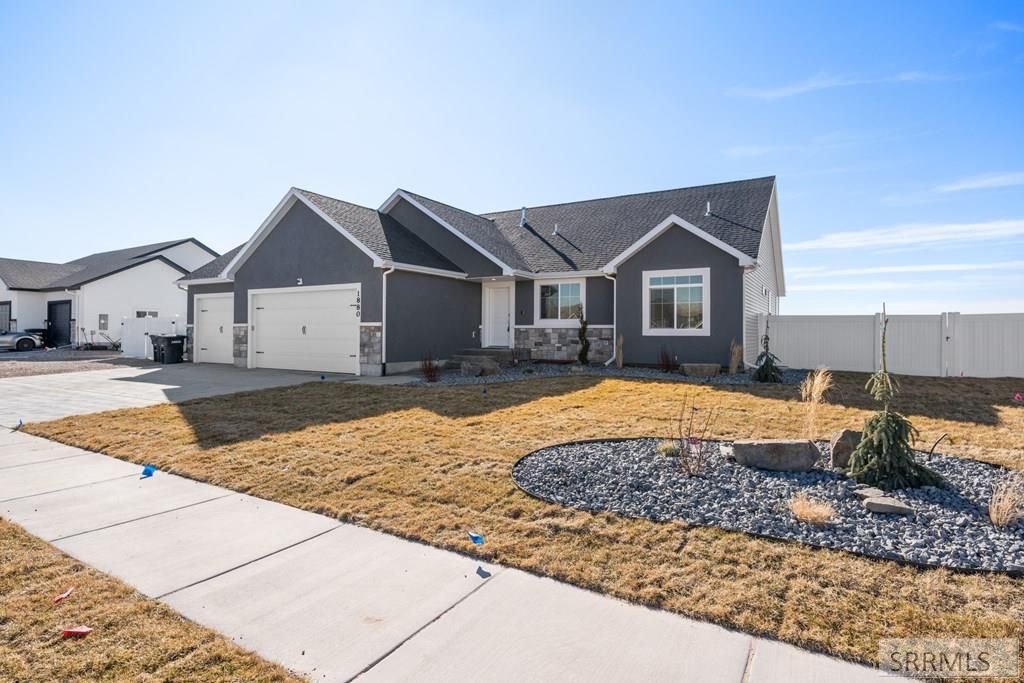 Image 7 of property listing at 1880 Bellagio Drive, Idaho Falls, ID 83401