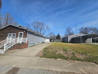 606 Orchard Street N, West Frankfort, IL 62896