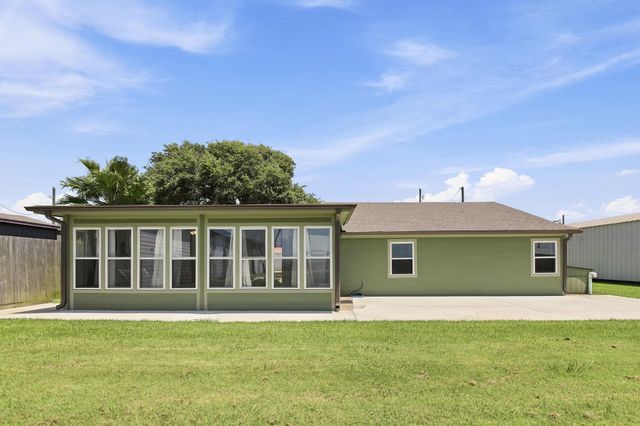 4410 Morrow Street, Freeport, TX 77541