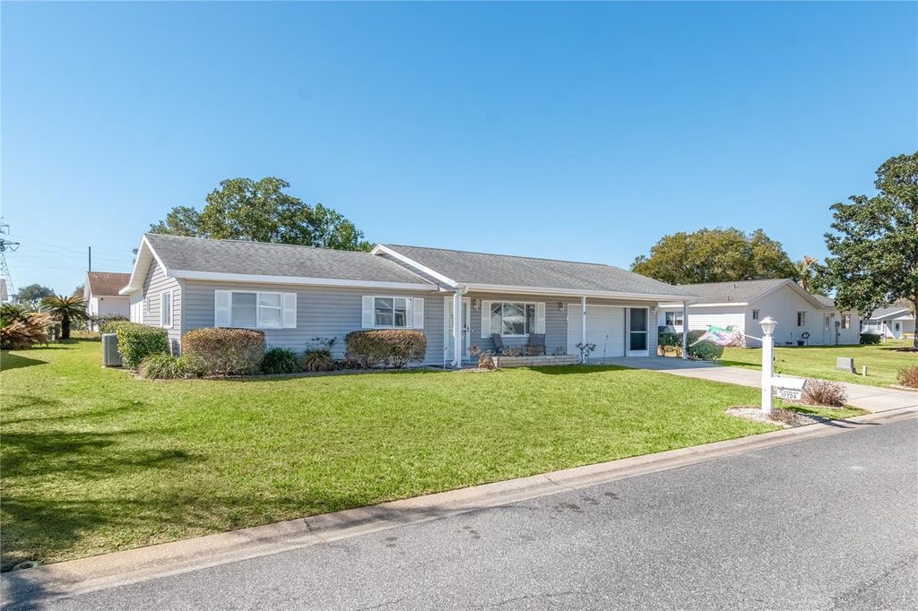 Image 33 of property listing at 17724 SE 95TH COURT, Summerfield, FL 34491