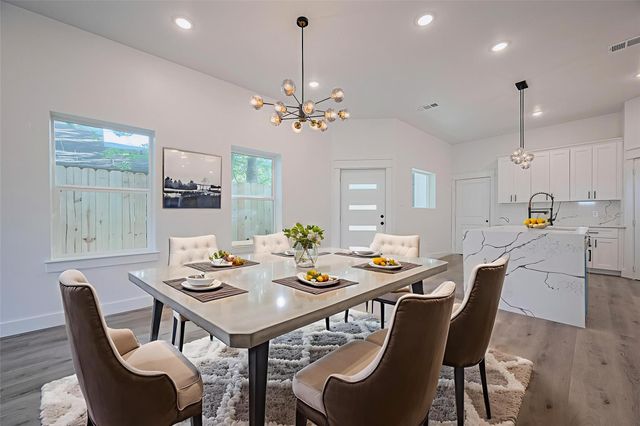 6747 Liverpool Street, Houston, TX 77021