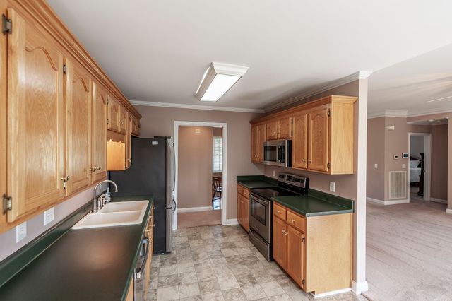 251 Allen Dr, Greenbrier, TN 37073