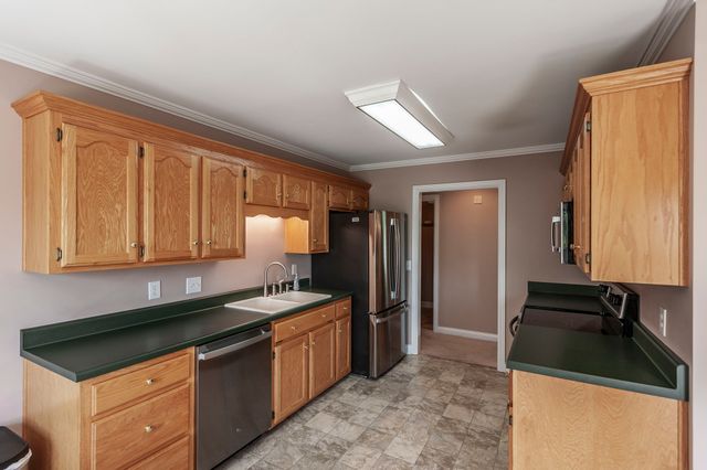 251 Allen Dr, Greenbrier, TN 37073