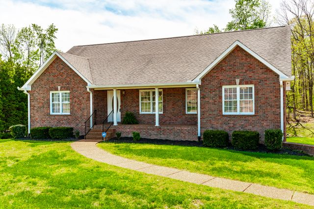 251 Allen Dr, Greenbrier, TN 37073