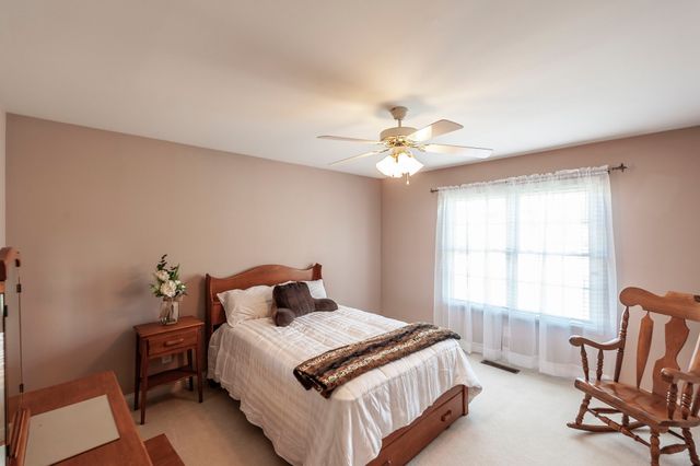 251 Allen Dr, Greenbrier, TN 37073