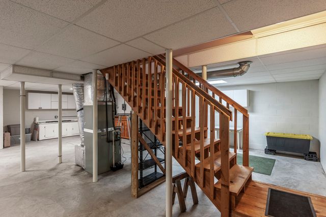 251 Allen Dr, Greenbrier, TN 37073