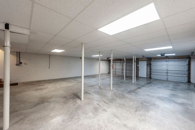 251 Allen Dr, Greenbrier, TN 37073