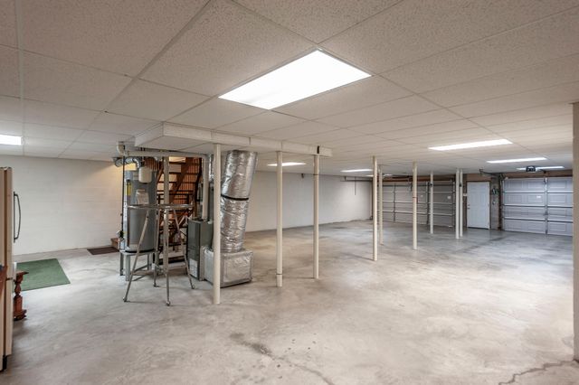 251 Allen Dr, Greenbrier, TN 37073